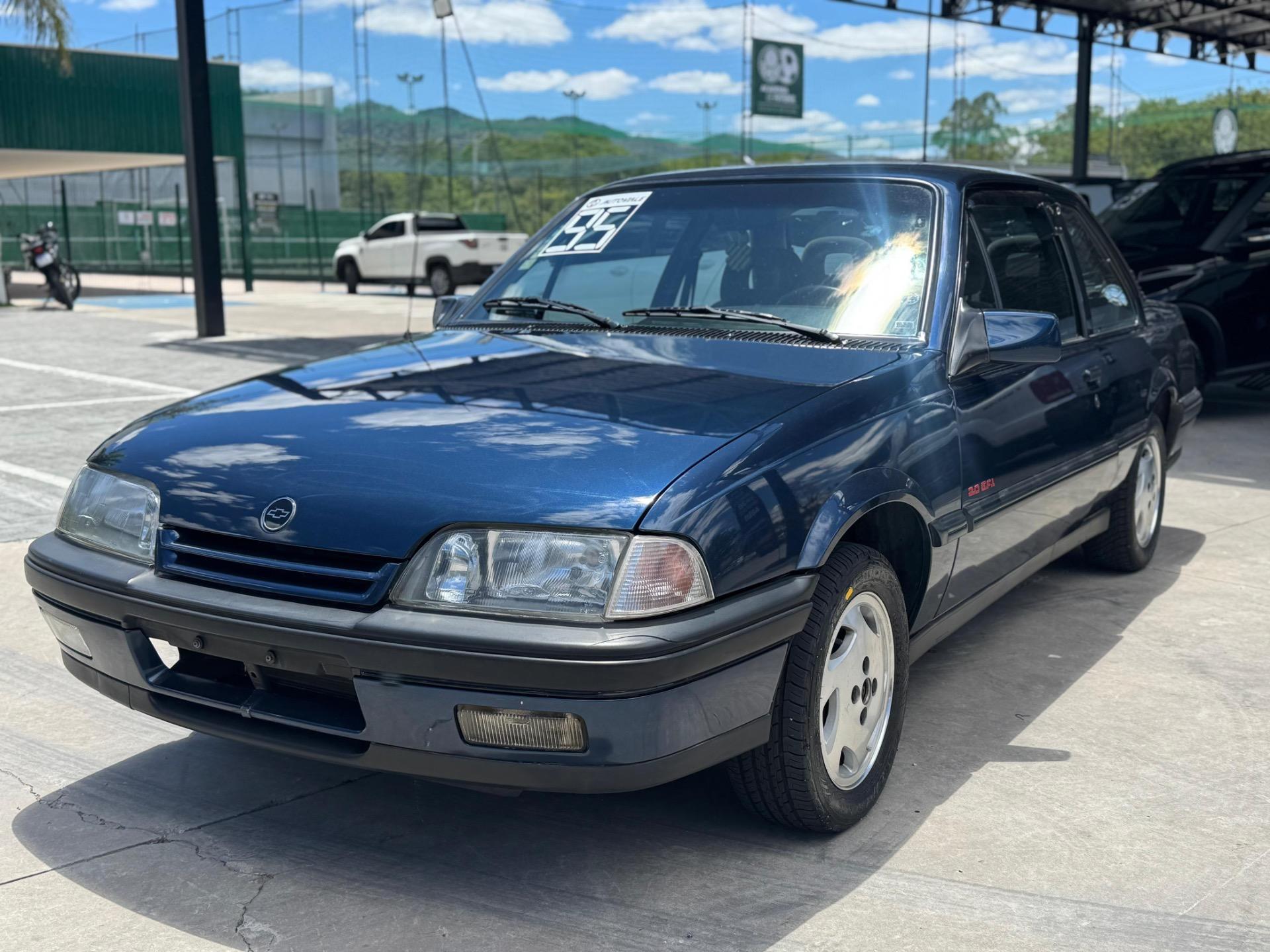 CHEVROLET Monza Sedan - Foto