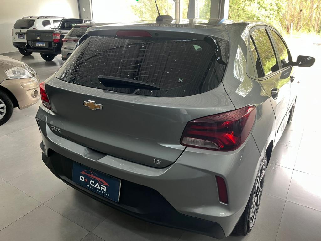 CHEVROLET Onix Hatch - Foto