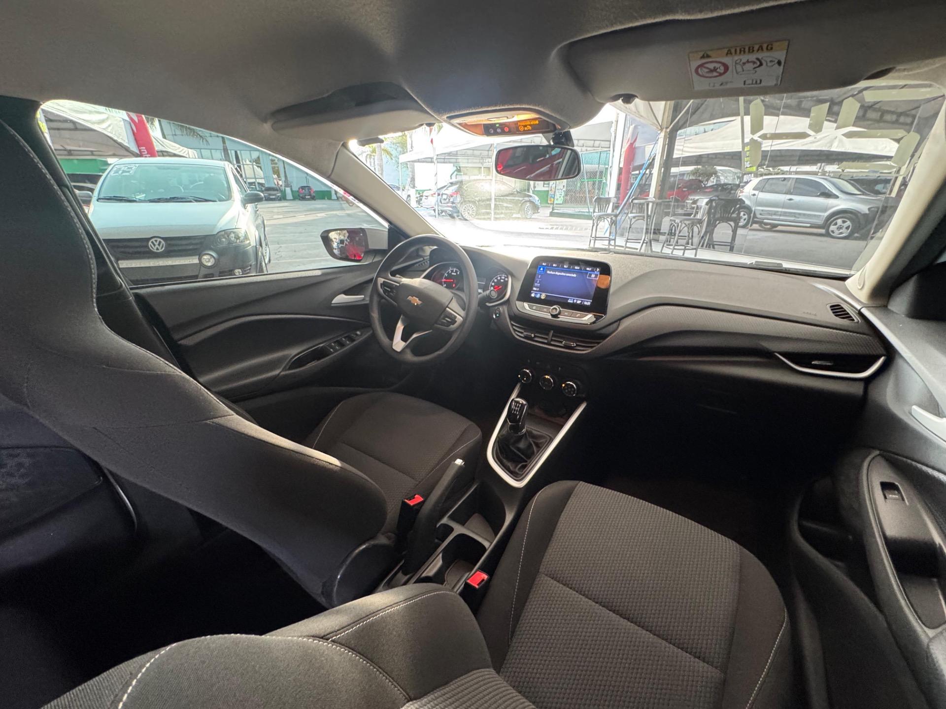 CHEVROLET Onix Hatch - Foto