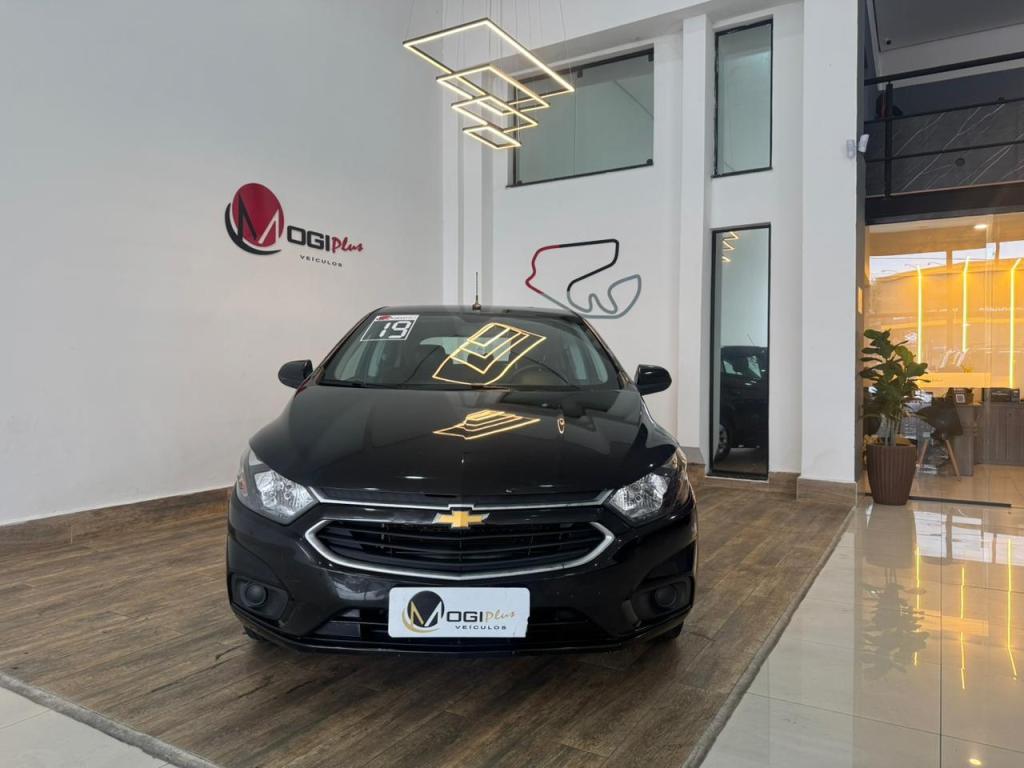 CHEVROLET Onix Hatch - Foto