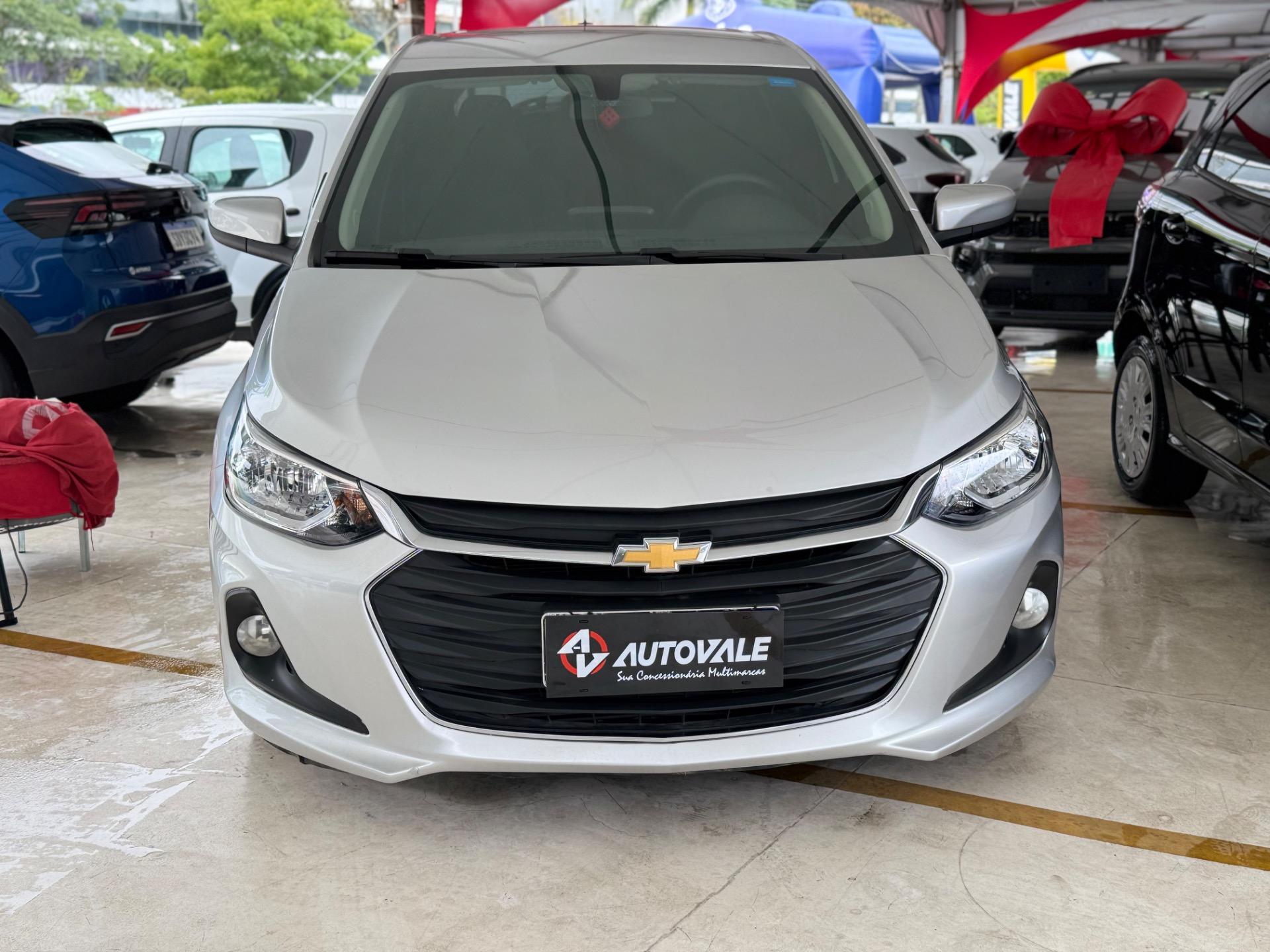 CHEVROLET Onix Hatch - Foto