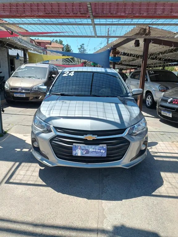 CHEVROLET Onix Hatch - Foto