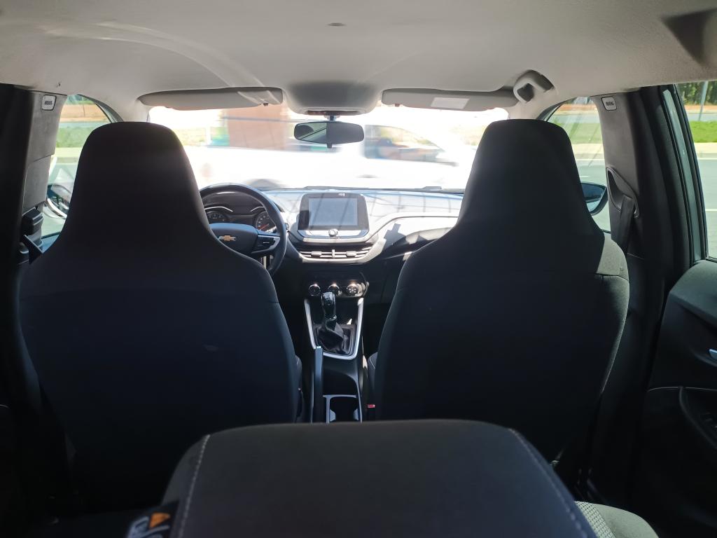CHEVROLET Onix Hatch - Foto