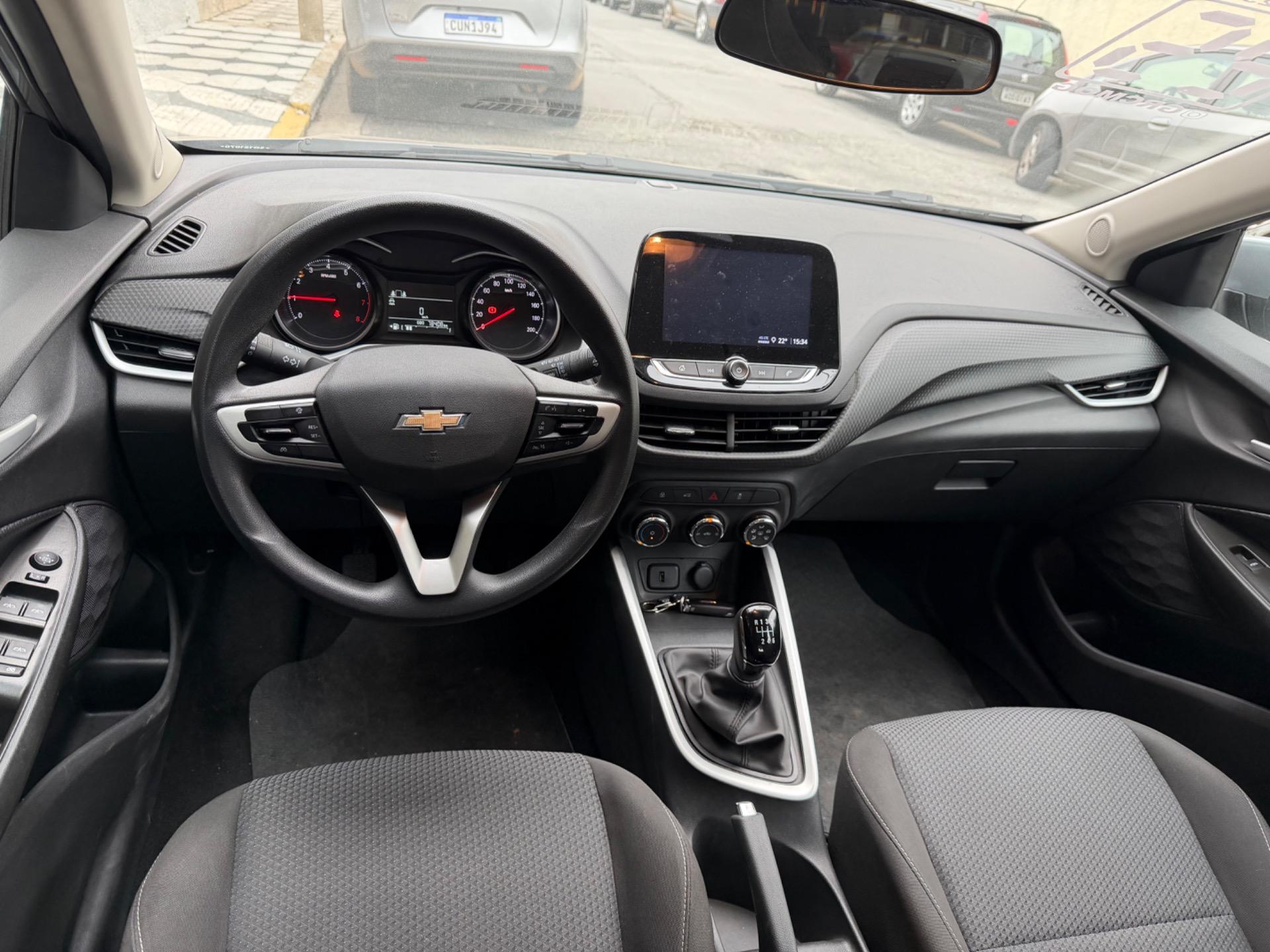 CHEVROLET Onix Hatch - Foto