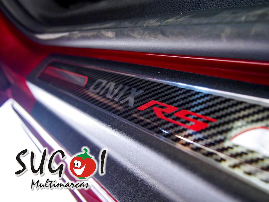 CHEVROLET Onix Hatch - Foto