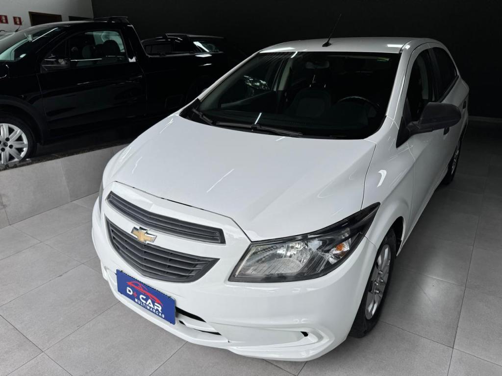 CHEVROLET Onix Hatch - Foto