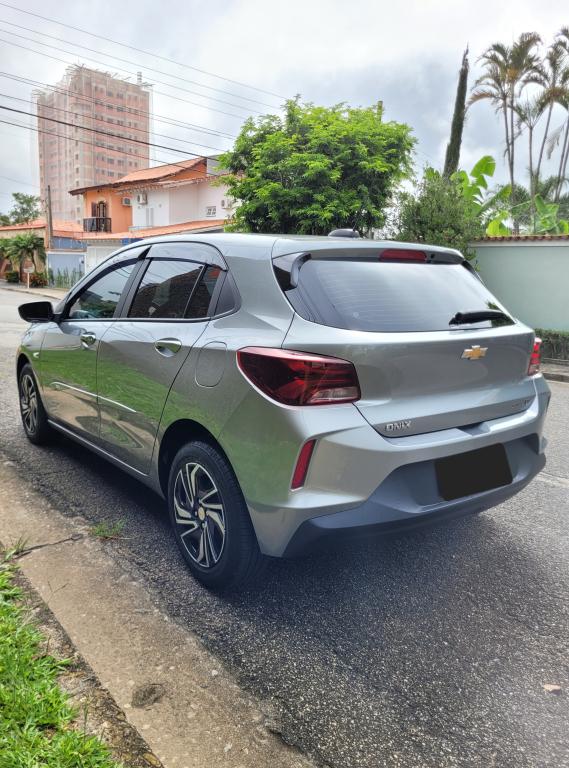 CHEVROLET Onix Hatch - Foto