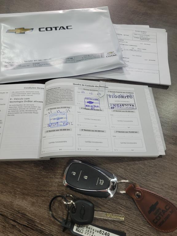 CHEVROLET Onix Hatch - Foto