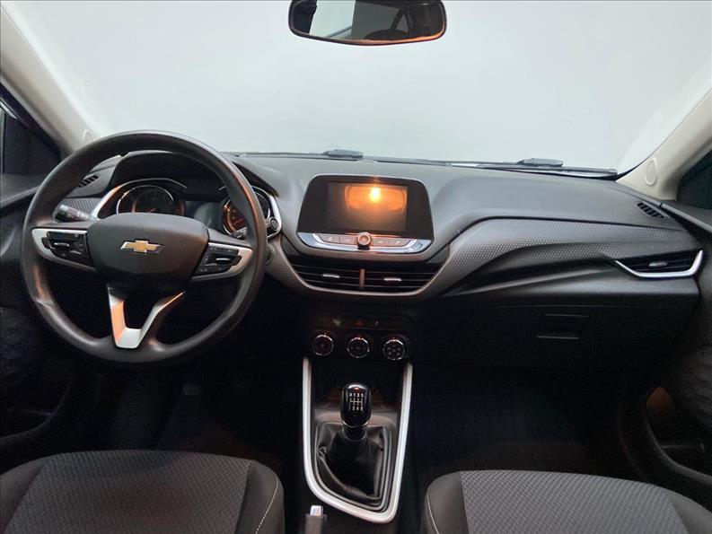 CHEVROLET Onix Hatch - Foto