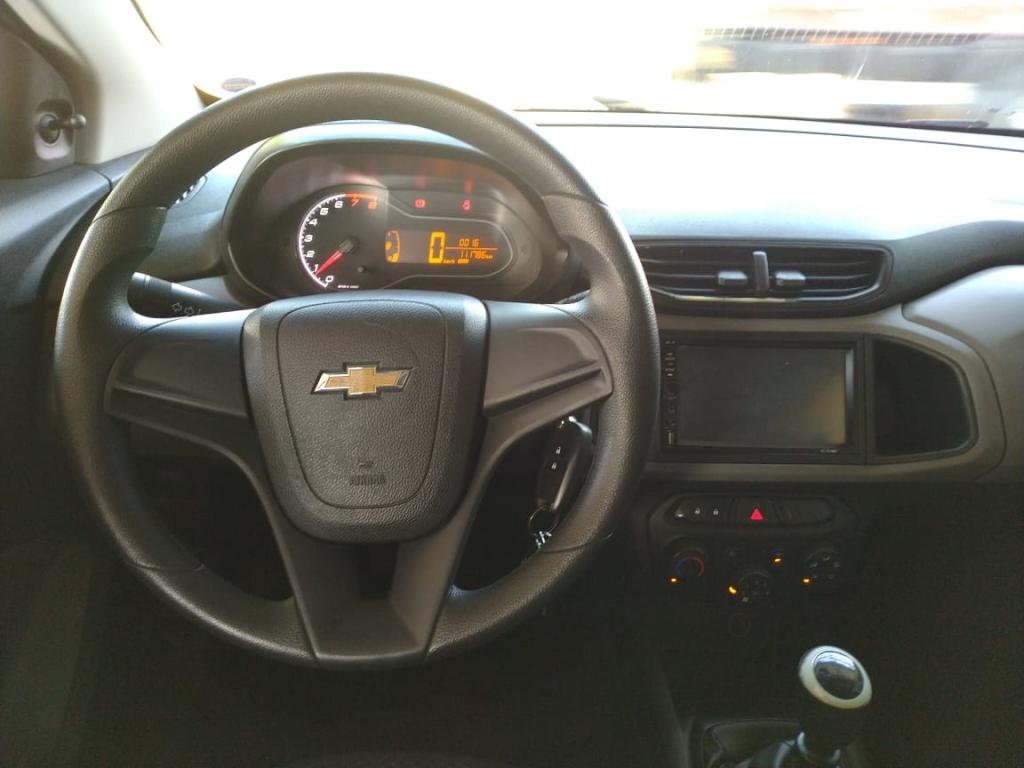 CHEVROLET Onix Hatch - Foto