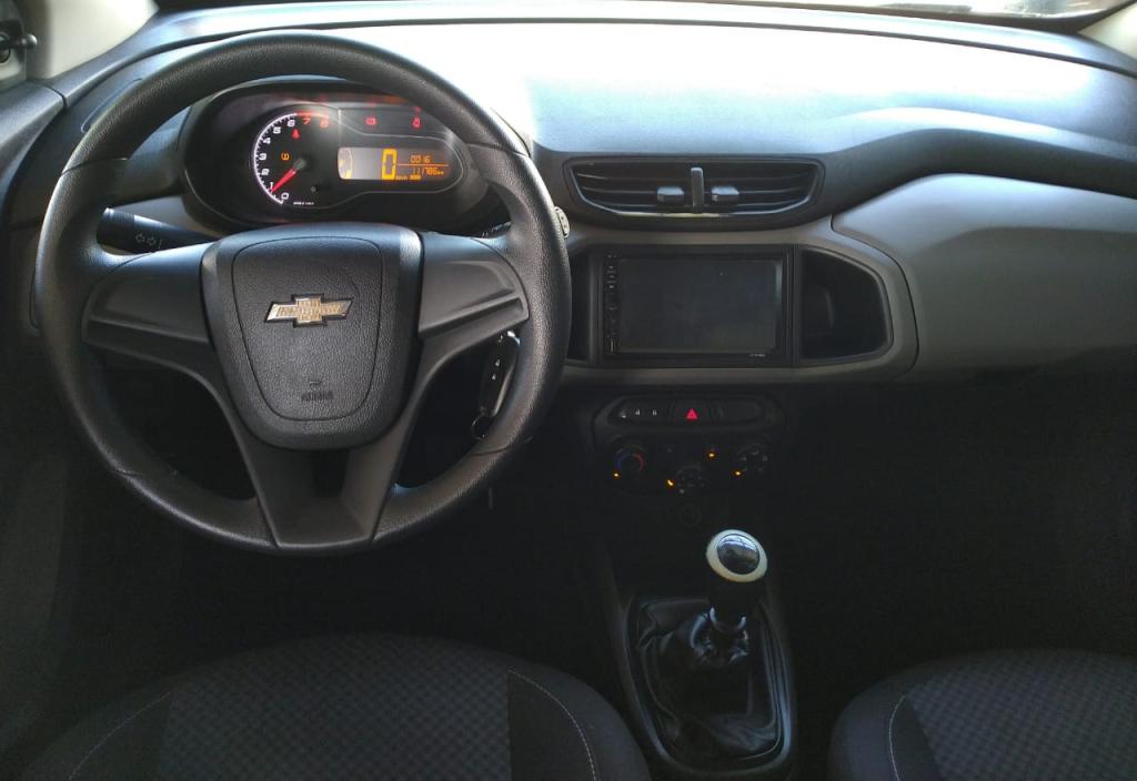 CHEVROLET Onix Hatch - Foto