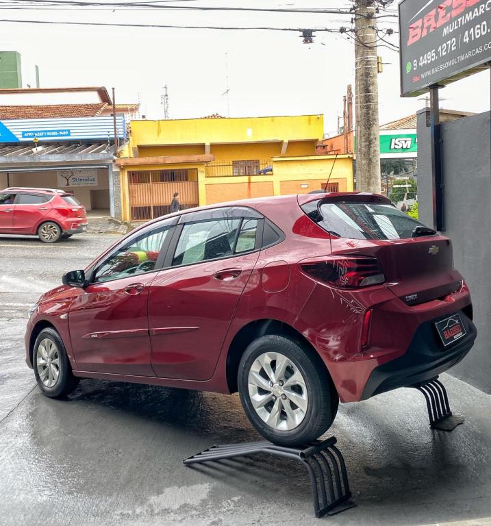 CHEVROLET Onix Hatch - Foto