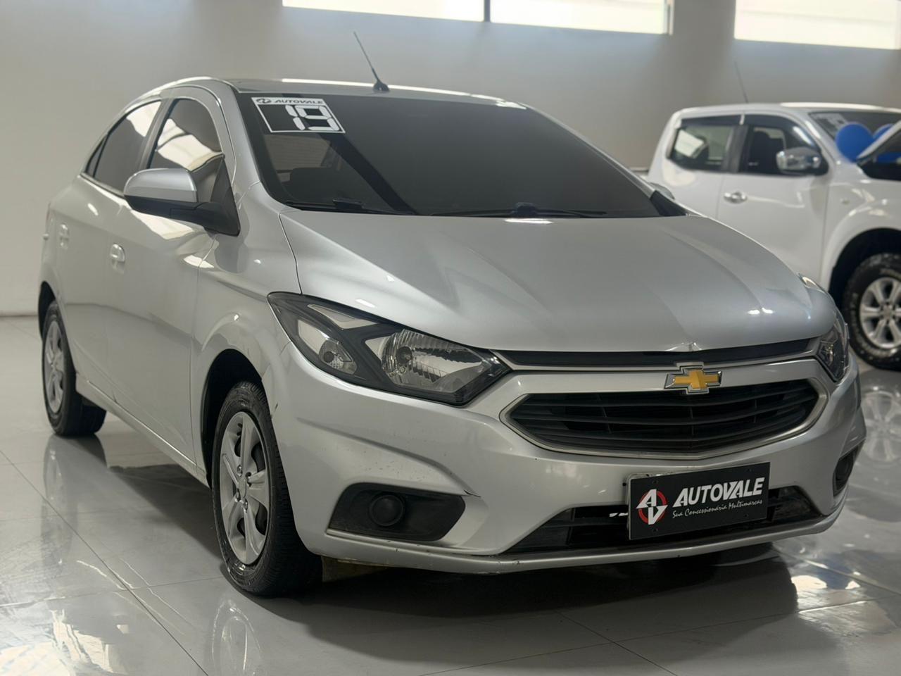 CHEVROLET Onix Hatch