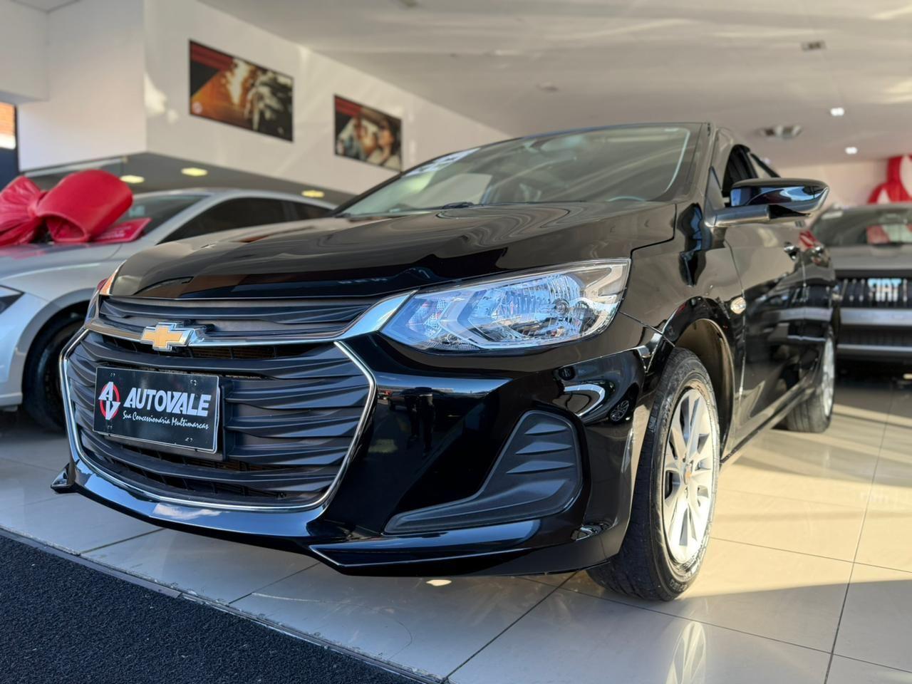 CHEVROLET Onix Hatch - Foto