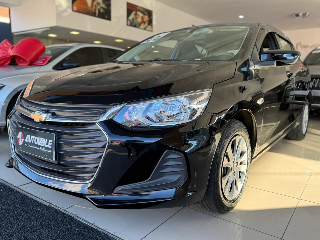 CHEVROLET Onix Hatch - Foto