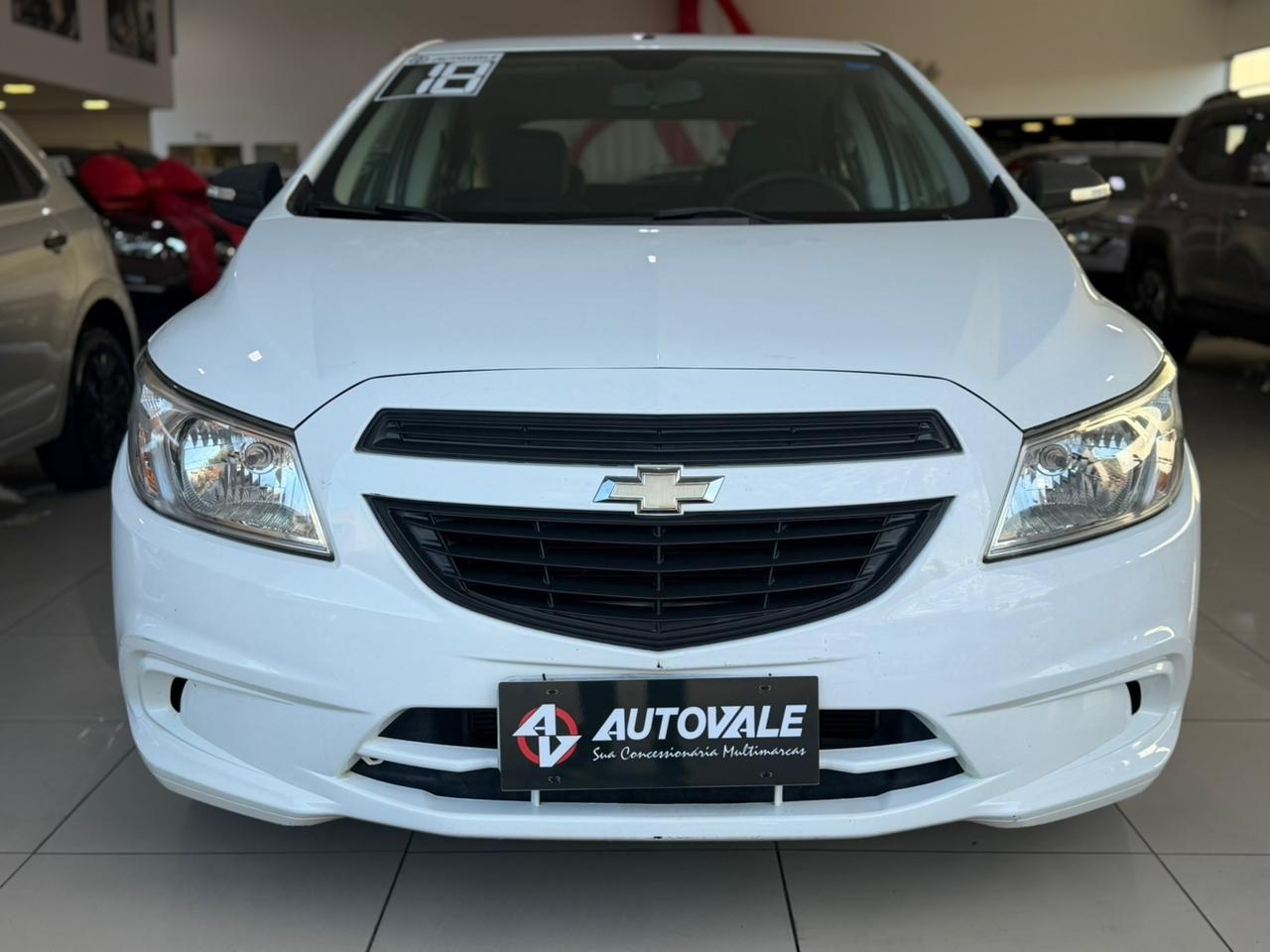 CHEVROLET Onix Hatch - Foto