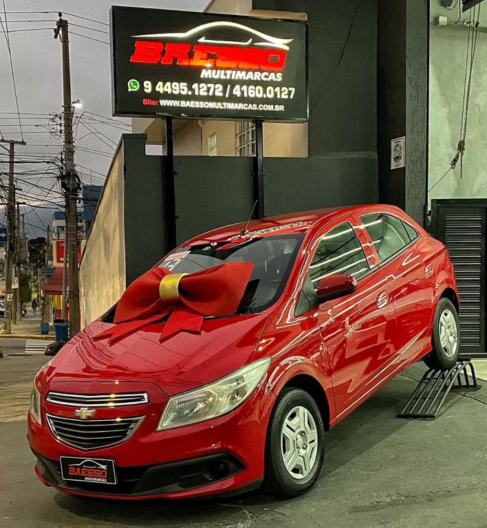 CHEVROLET Onix Hatch - Foto