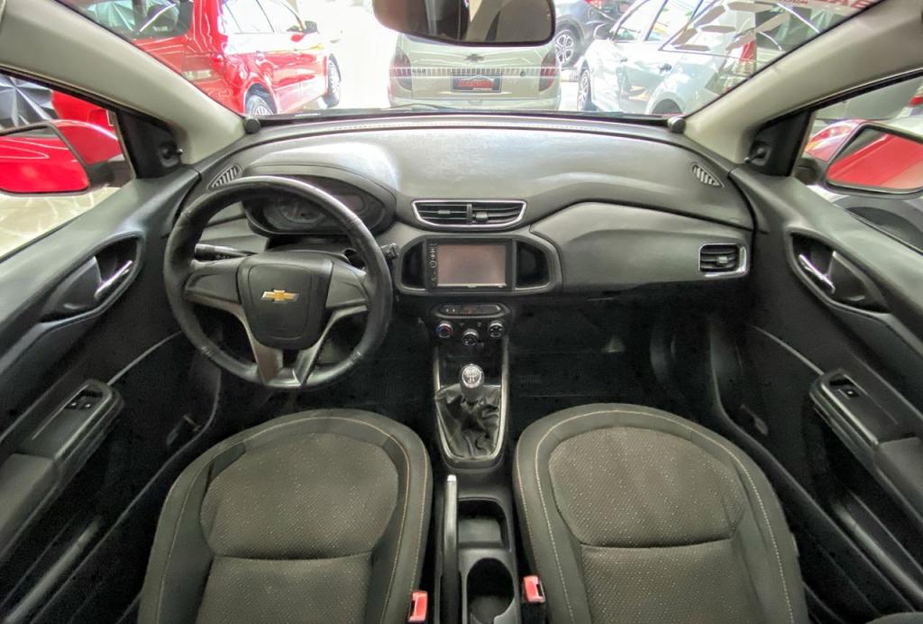 CHEVROLET Onix Hatch - Foto