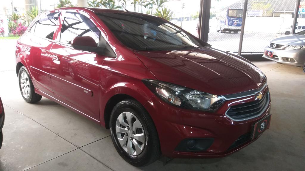 CHEVROLET Onix Hatch - Foto
