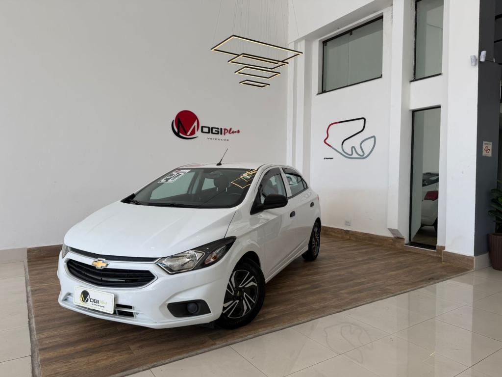 CHEVROLET Onix Hatch - Foto