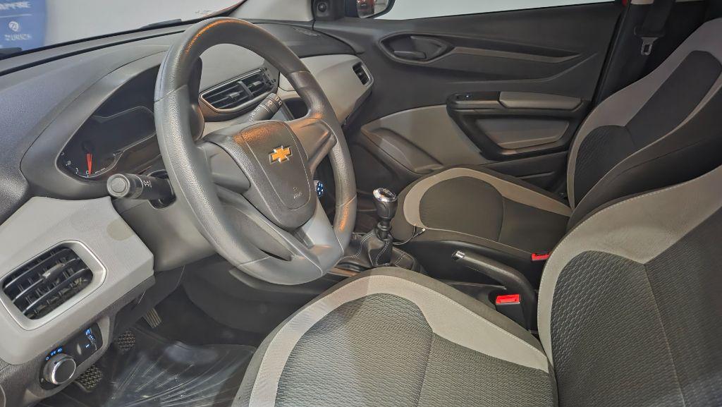 CHEVROLET Onix Hatch - Foto