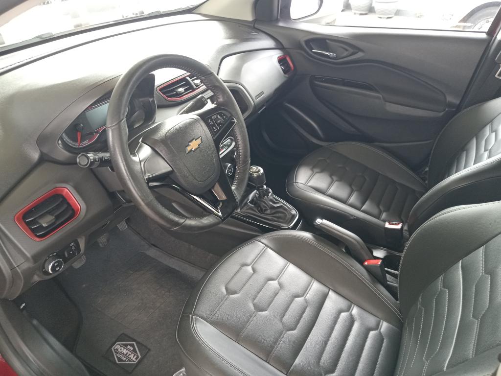 CHEVROLET Onix Hatch - Foto