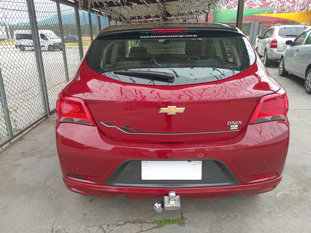 CHEVROLET Onix Hatch - Foto