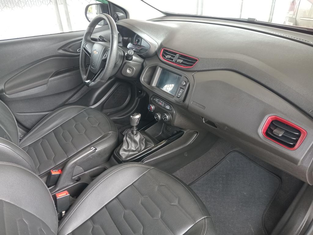 CHEVROLET Onix Hatch - Foto