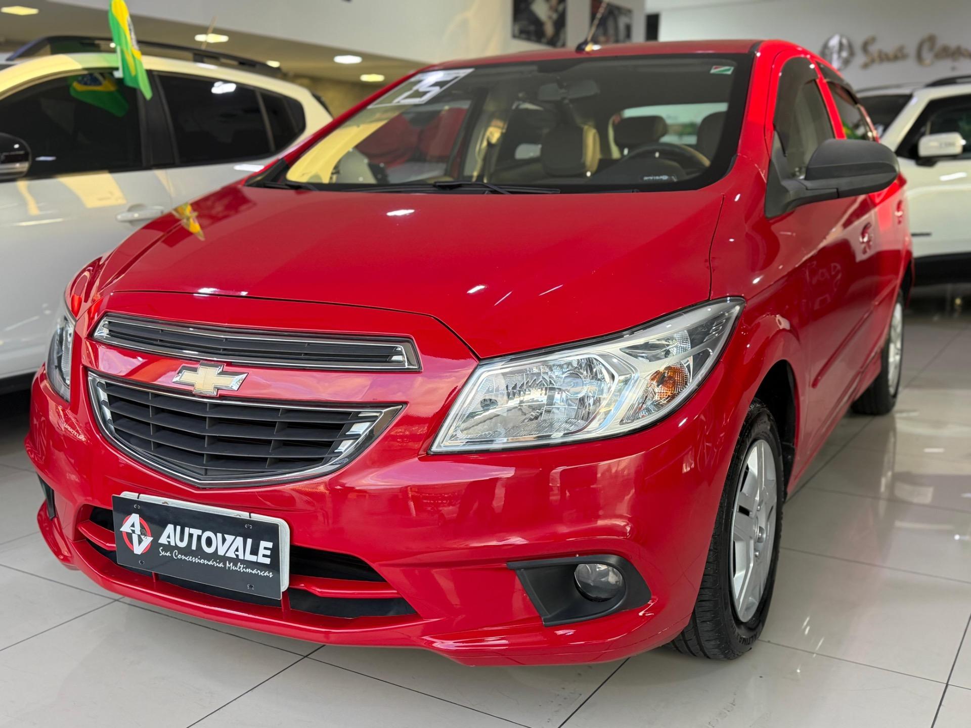 CHEVROLET Onix Hatch - Foto