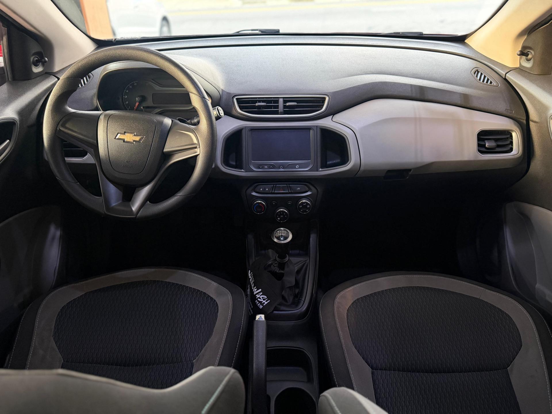 CHEVROLET Onix Hatch - Foto