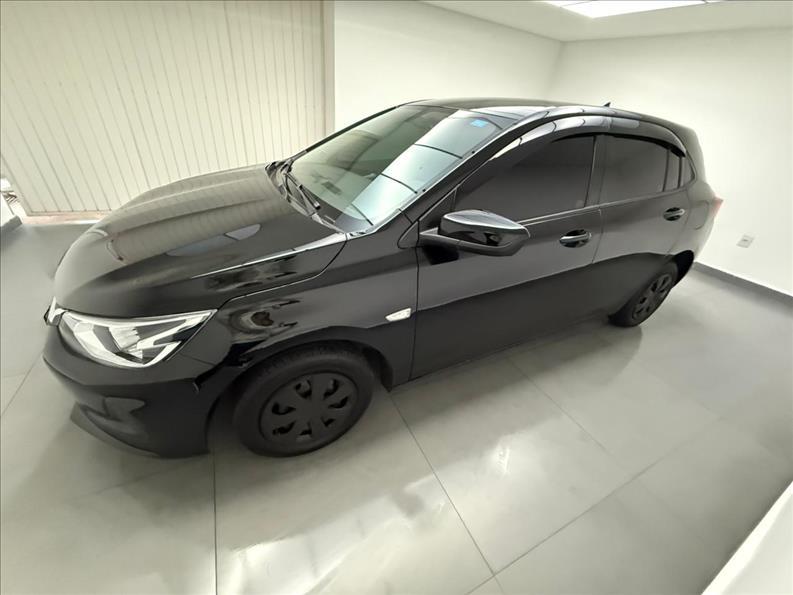CHEVROLET Onix Hatch - Foto