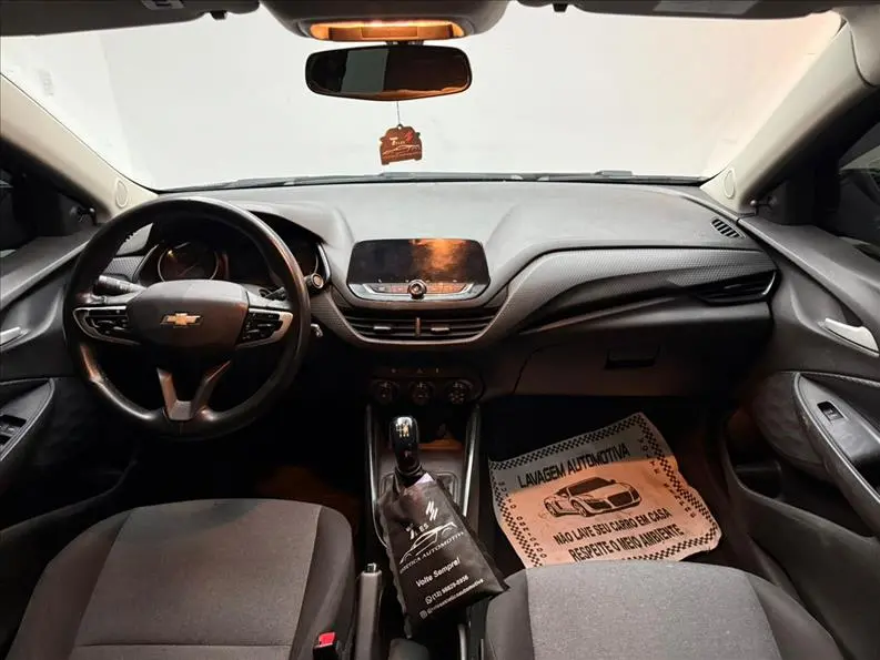CHEVROLET Onix Hatch - Foto