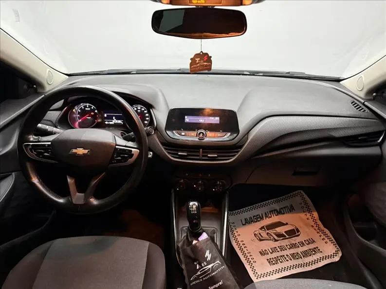 CHEVROLET Onix Hatch - Foto