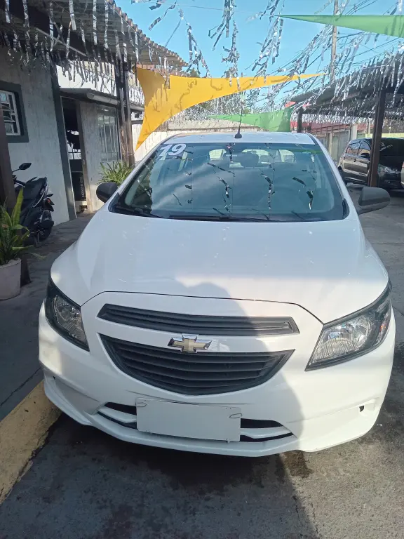 CHEVROLET Onix Hatch - Foto