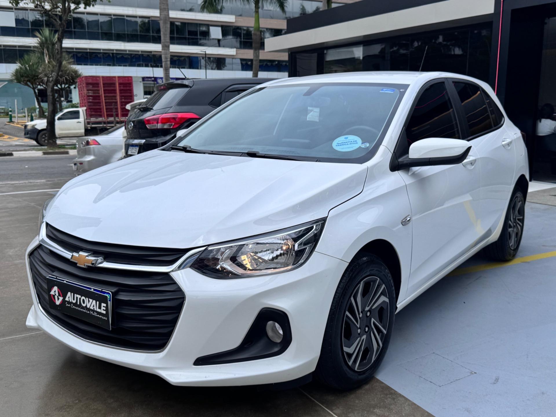 CHEVROLET Onix Hatch - Foto