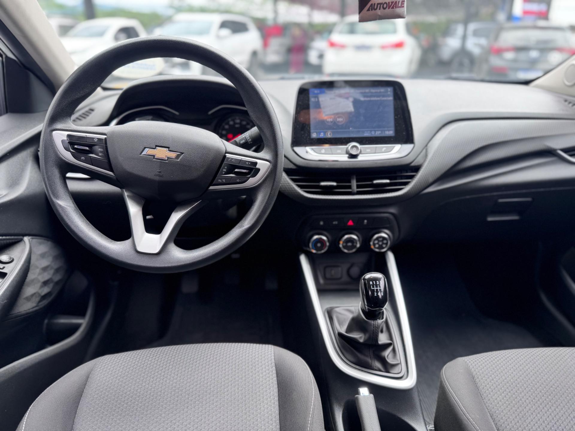 CHEVROLET Onix Hatch - Foto