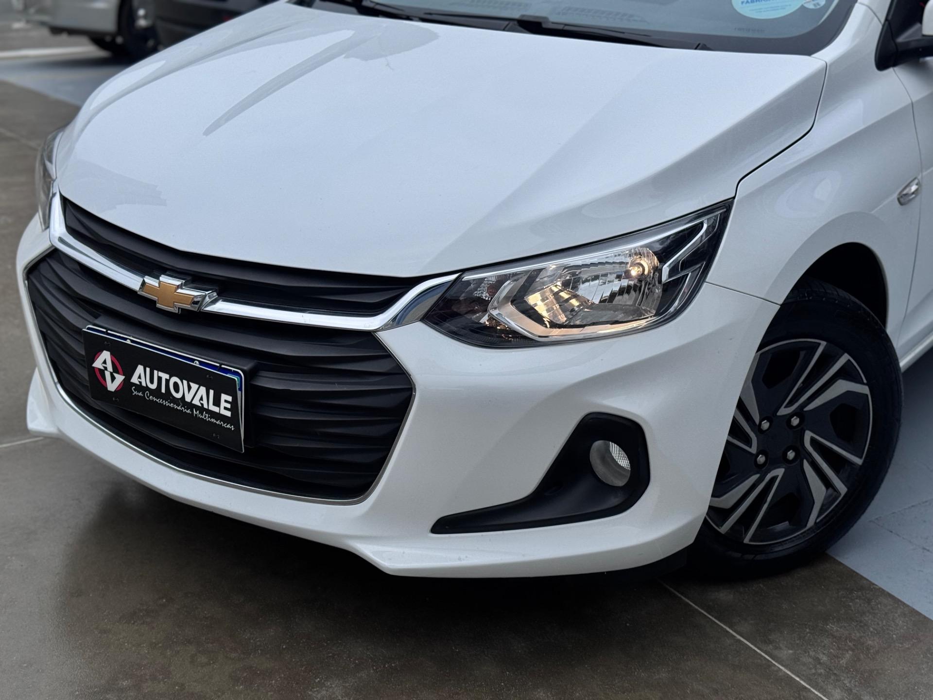CHEVROLET Onix Hatch - Foto