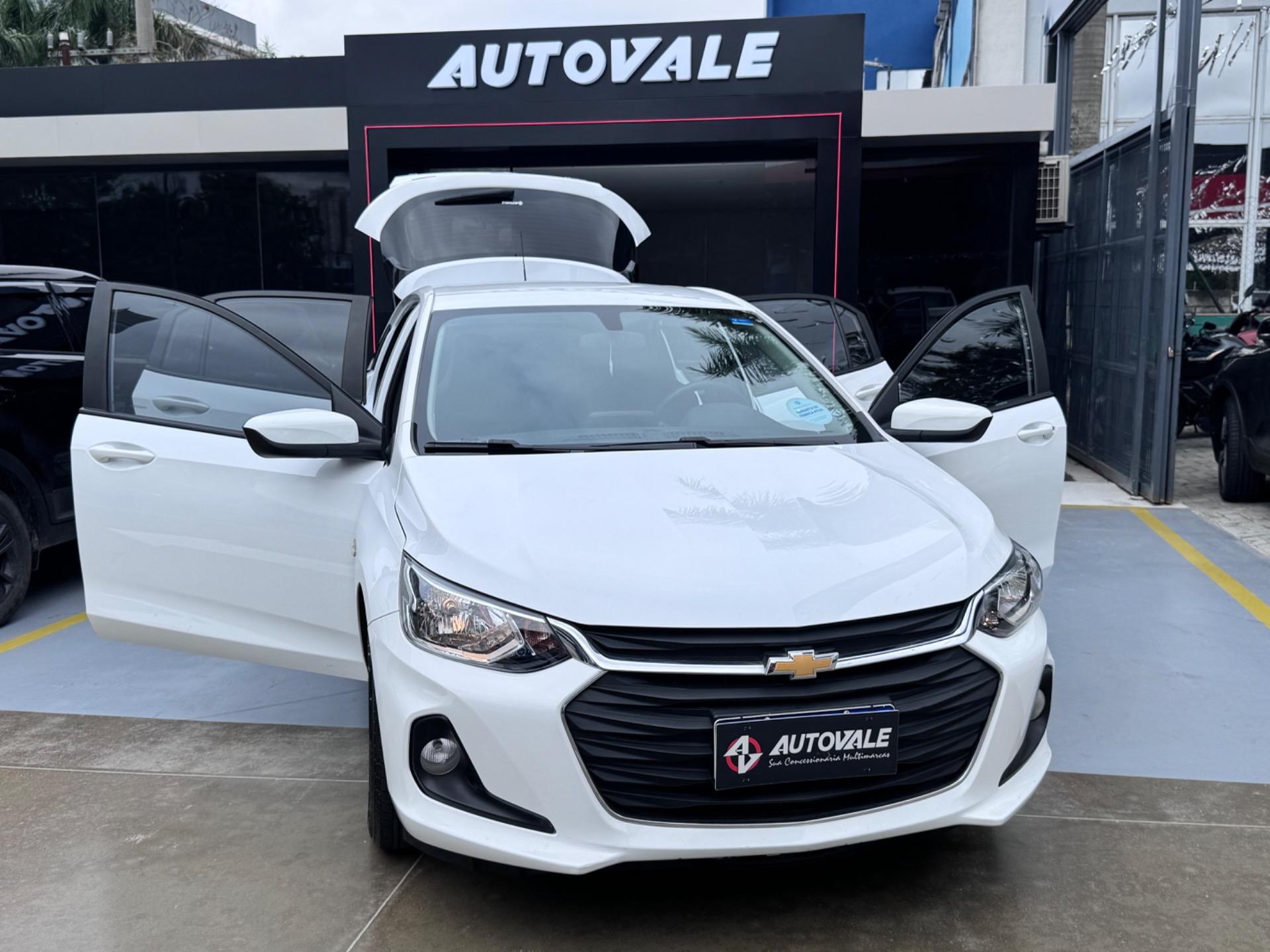 CHEVROLET Onix Hatch - Foto