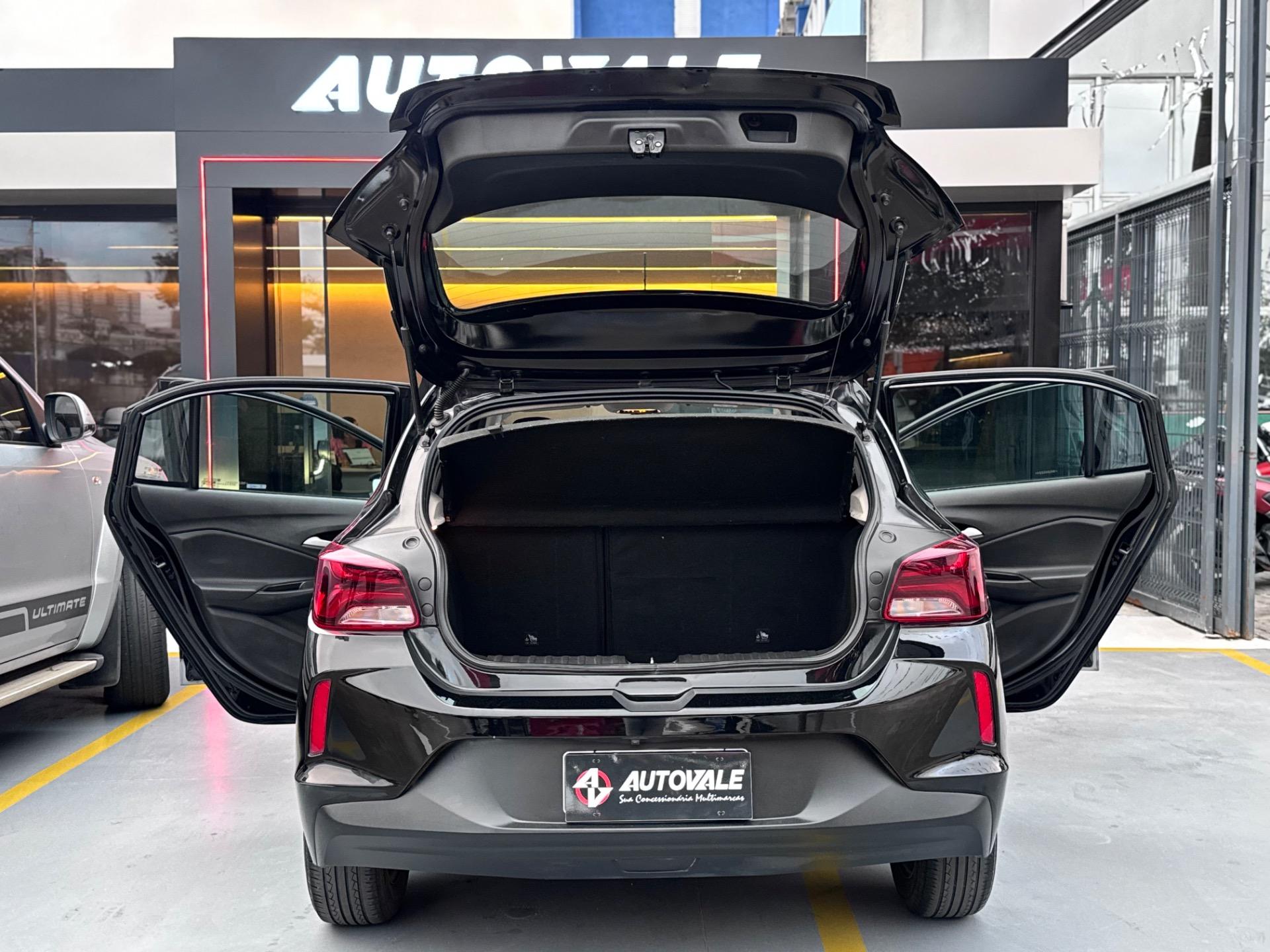 CHEVROLET Onix Hatch - Foto