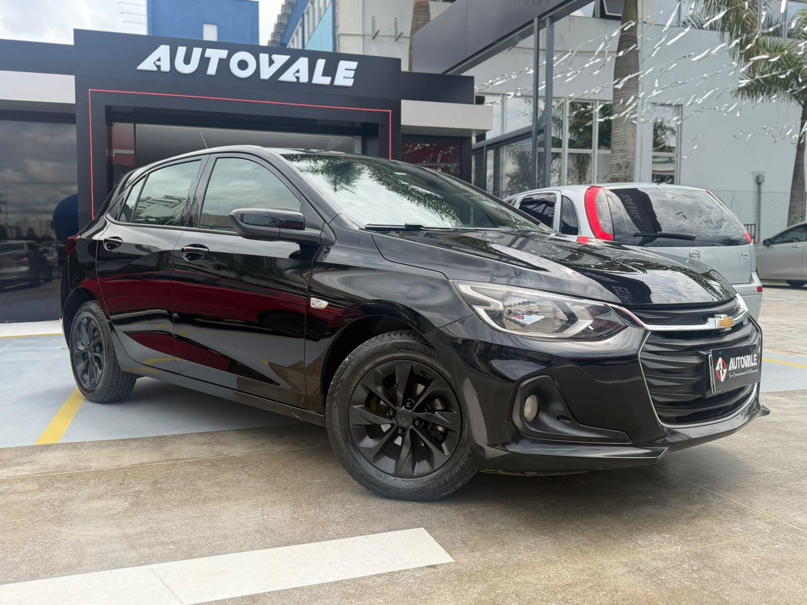 CHEVROLET Onix Hatch - Foto