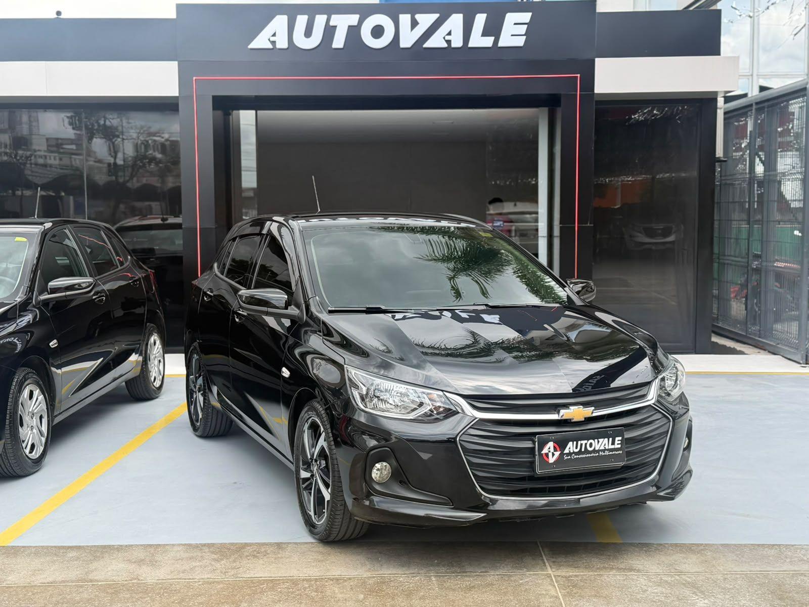 CHEVROLET Onix Hatch - Foto