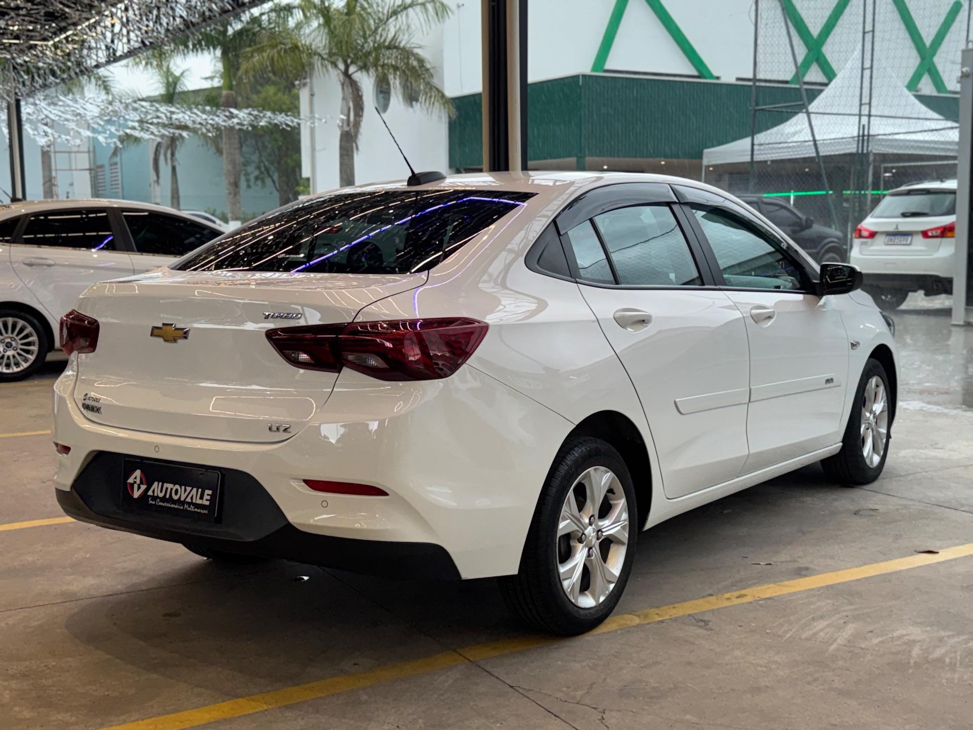 CHEVROLET Onix Sedan - Foto