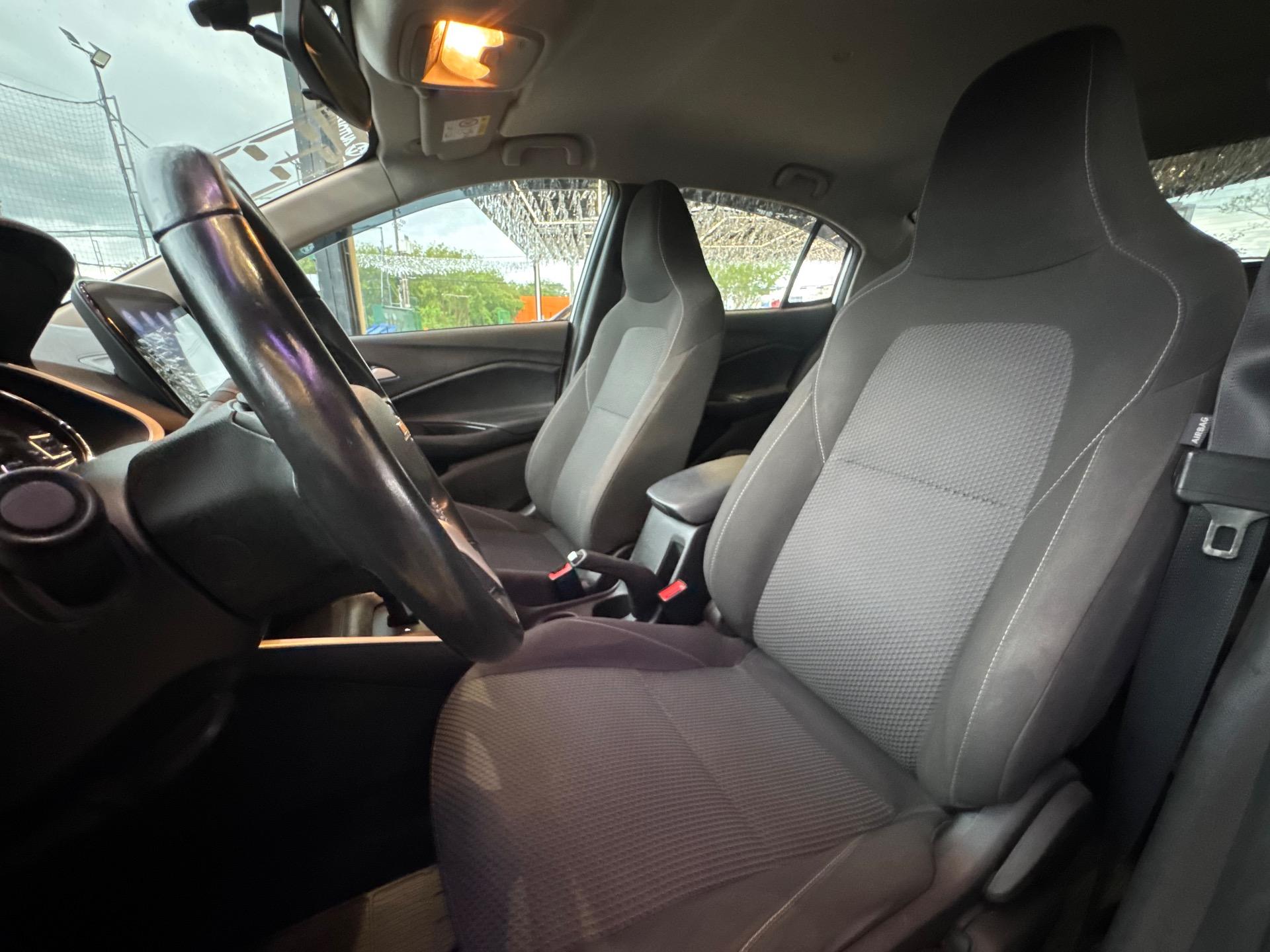 CHEVROLET Onix Sedan - Foto