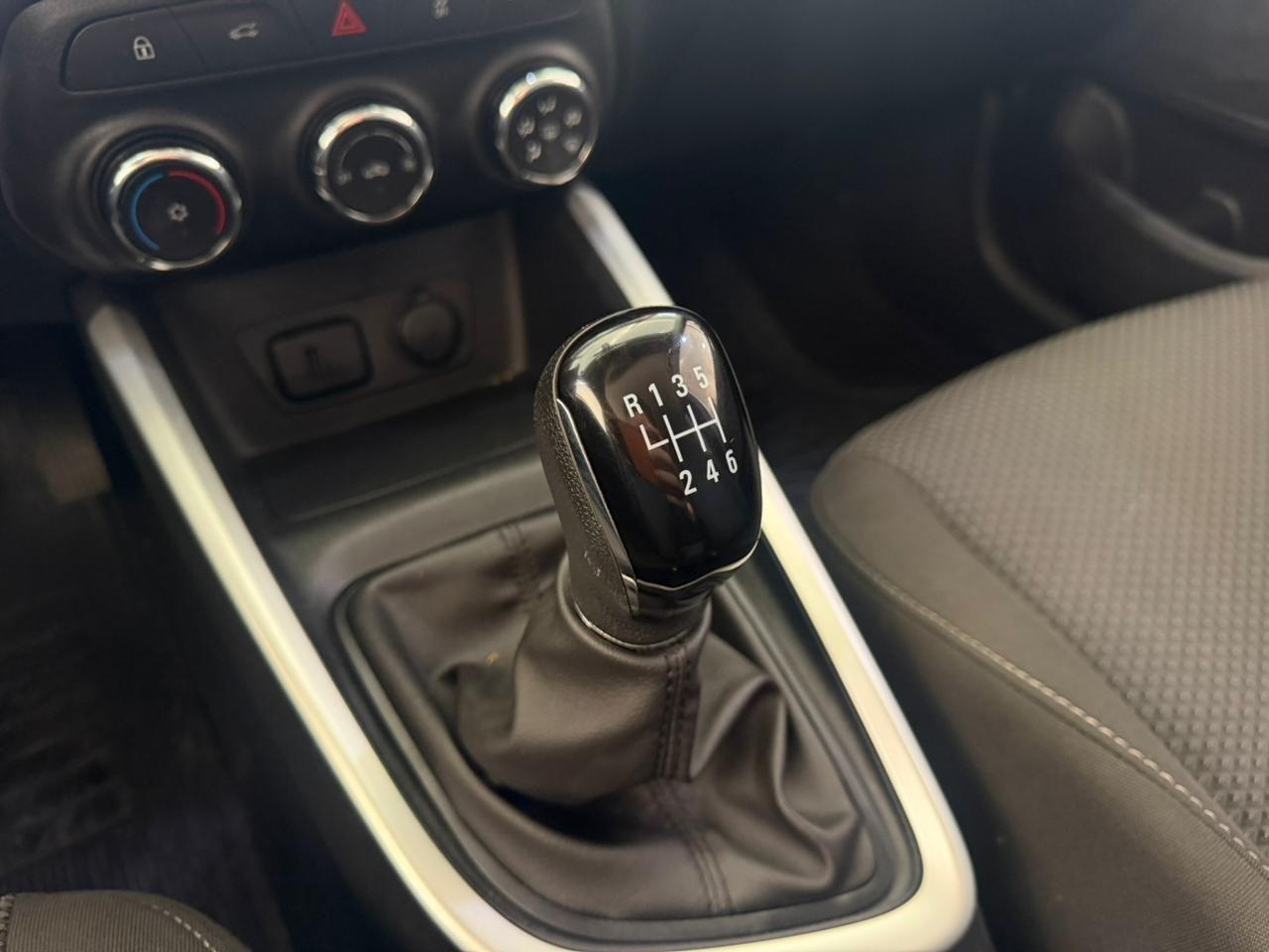 CHEVROLET Onix Sedan - Foto