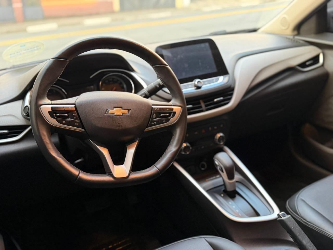 CHEVROLET Onix Sedan - Foto