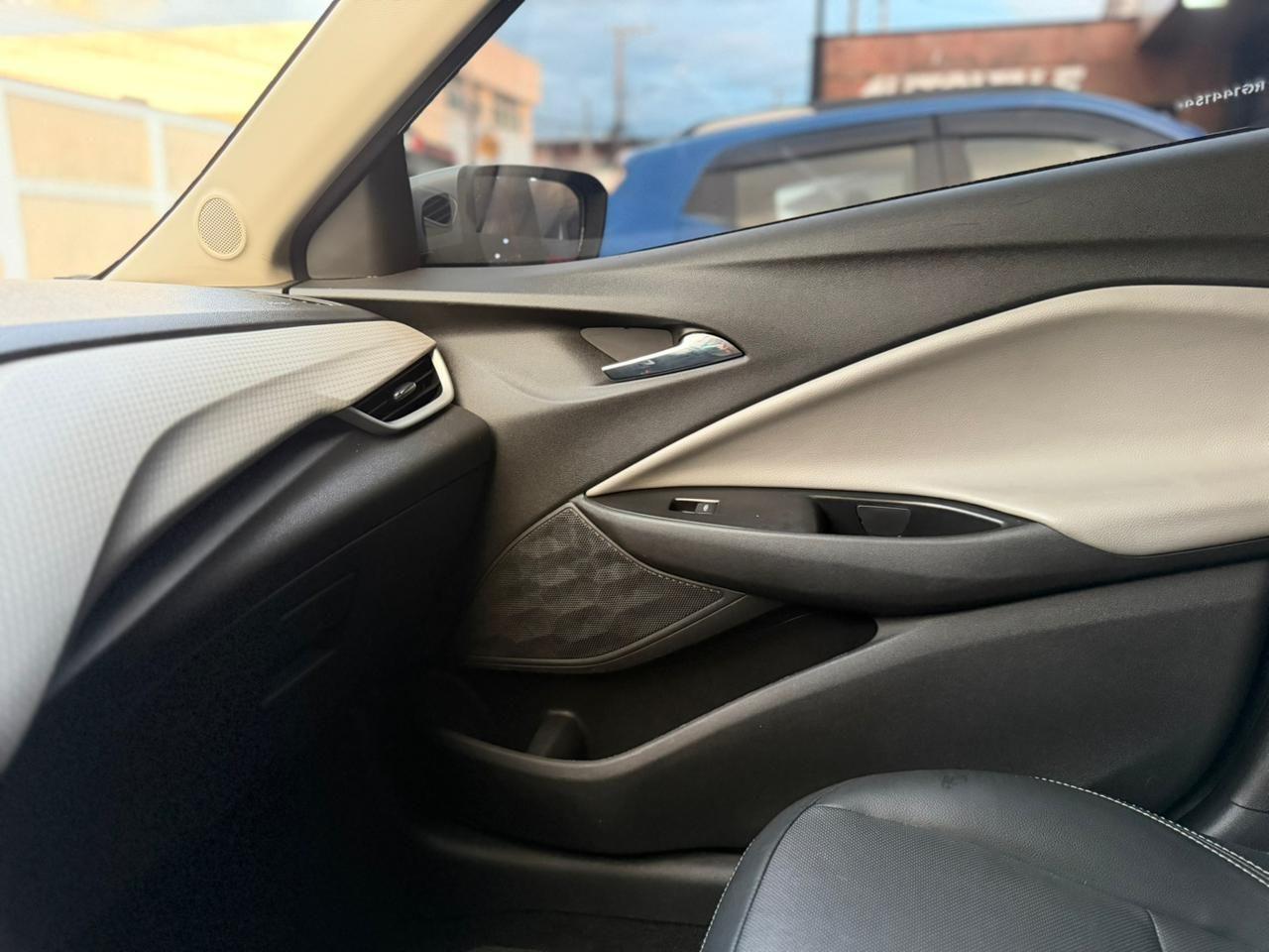 CHEVROLET Onix Sedan - Foto