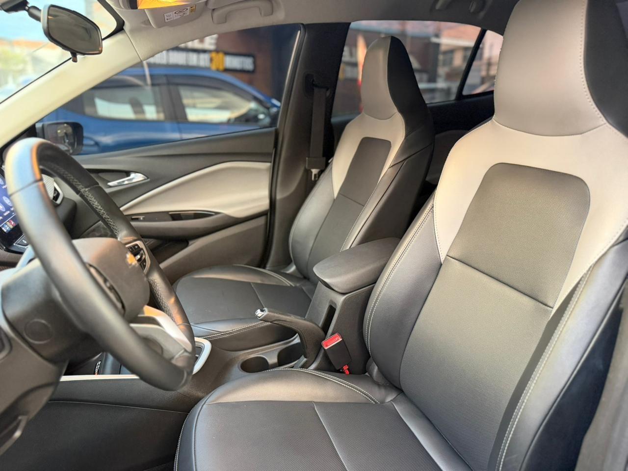 CHEVROLET Onix Sedan - Foto