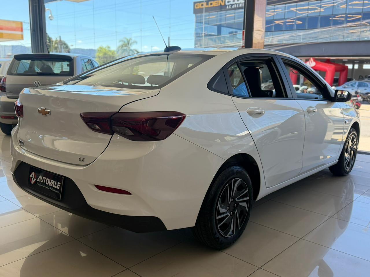 CHEVROLET Onix Sedan - Foto