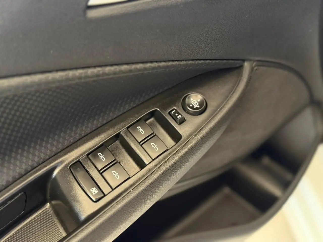 CHEVROLET Onix Sedan - Foto