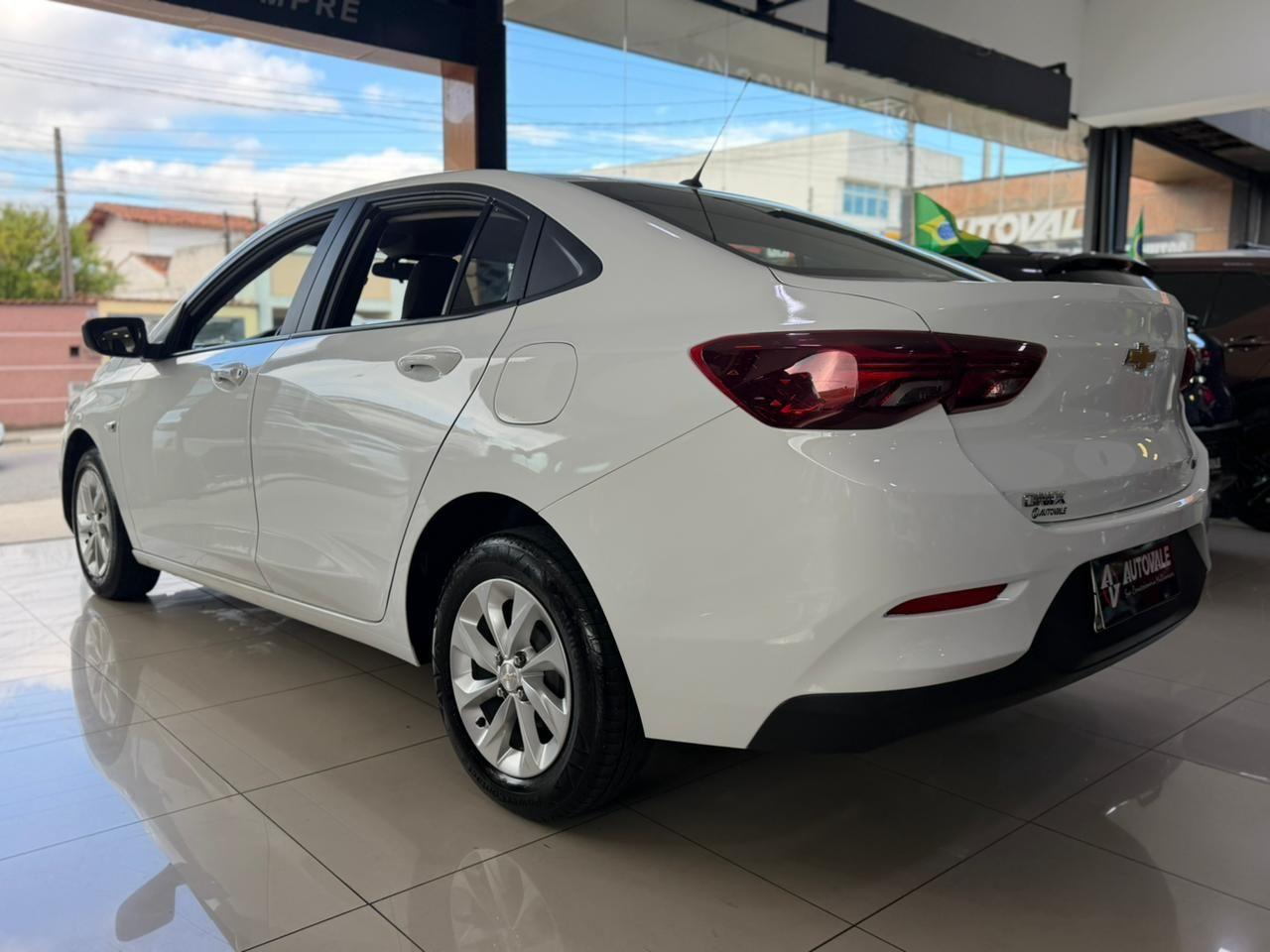 CHEVROLET Onix Sedan - Foto